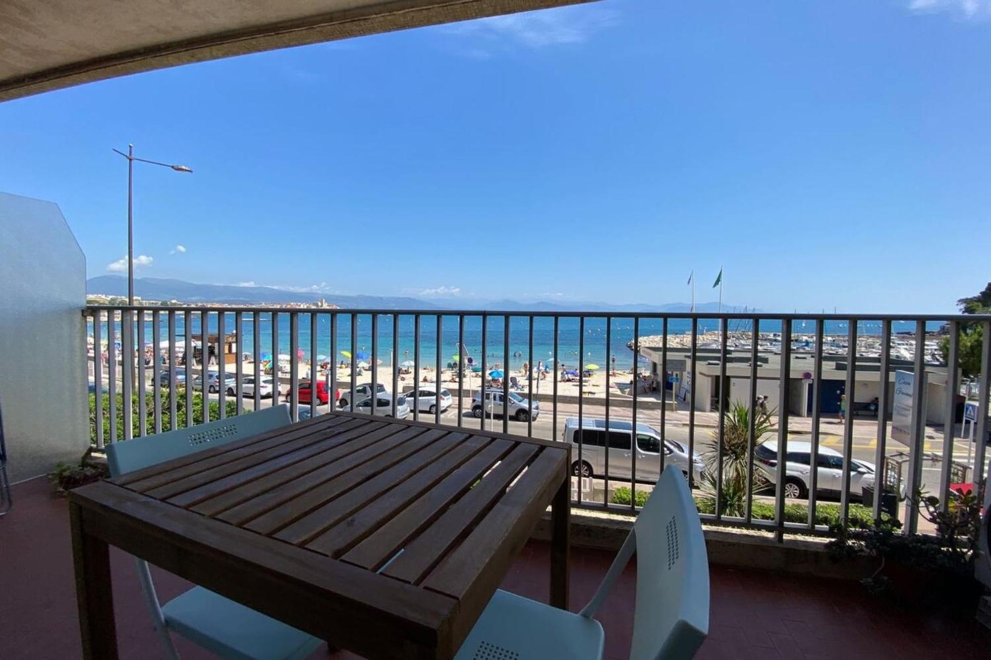 06At1 - Cosy Seaside Studio In An Ideal Location Antibes Exterior photo